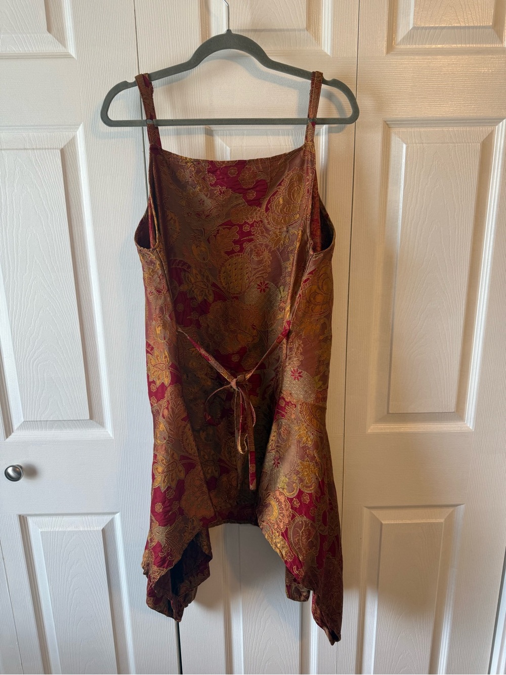 Women's Red and Gold Brocade Tunic Top - Picture 3 of 4